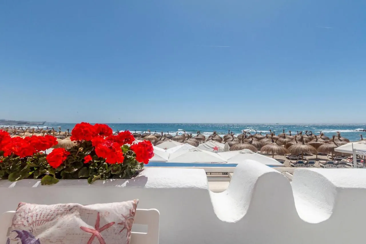 Superb Large Apartment On The Beach マルベーリャ 0*,  スペイン