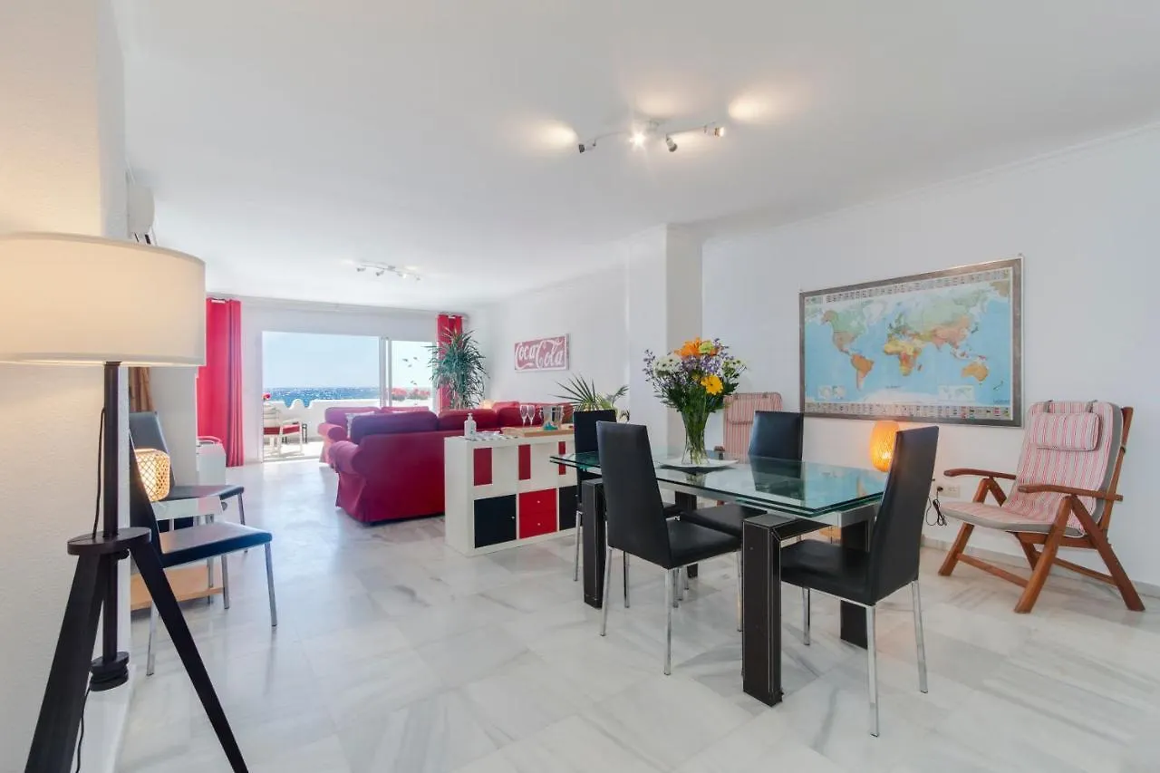 Superb Large Apartment On The Beach マルベーリャ スペイン