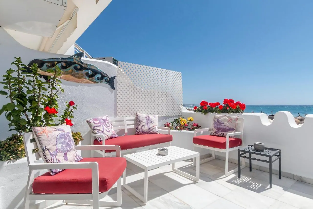 Superb Large Apartment On The Beach マルベーリャ スペイン