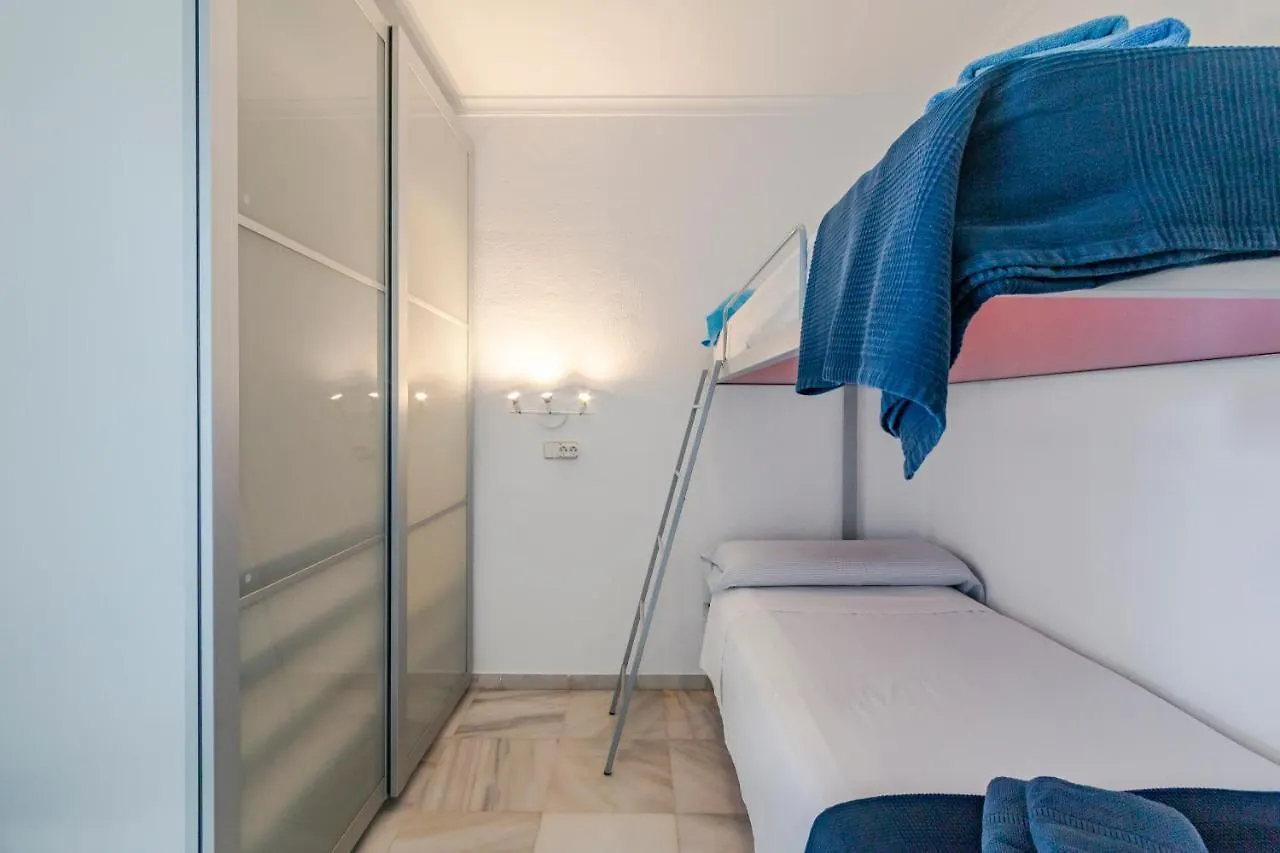 Superb Large Apartment On The Beach マルベーリャ スペイン