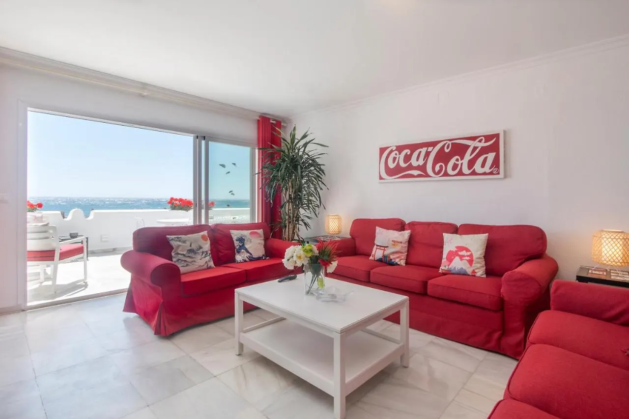 Superb Large Apartment On The Beach Marbella